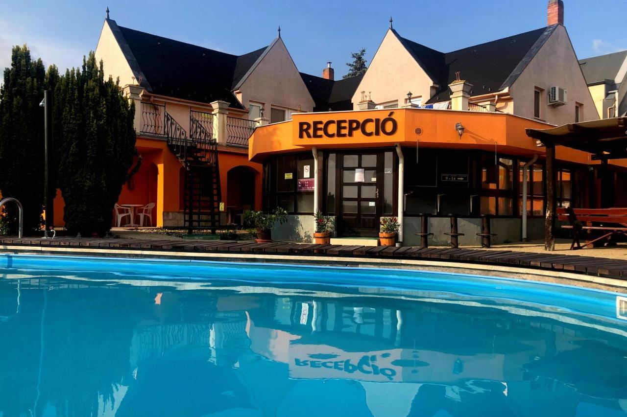 Az Idill Hotel Cserszegtomaj Luaran gambar