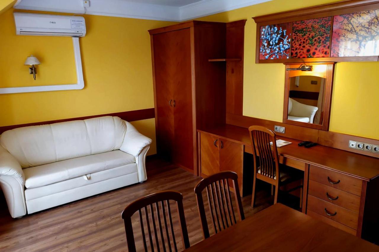 Az Idill Hotel Cserszegtomaj Luaran gambar