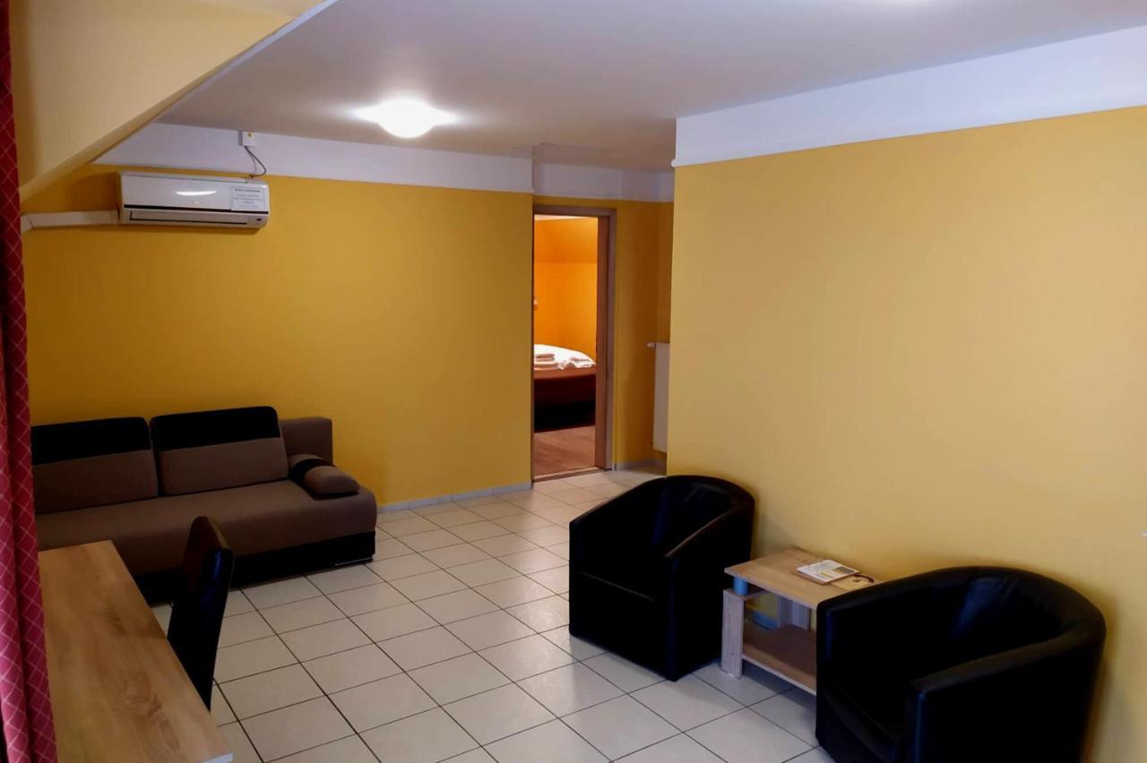 Az Idill Hotel Cserszegtomaj Luaran gambar