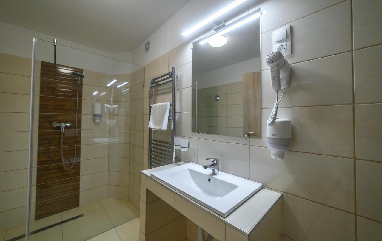 Az Idill Hotel Cserszegtomaj Luaran gambar