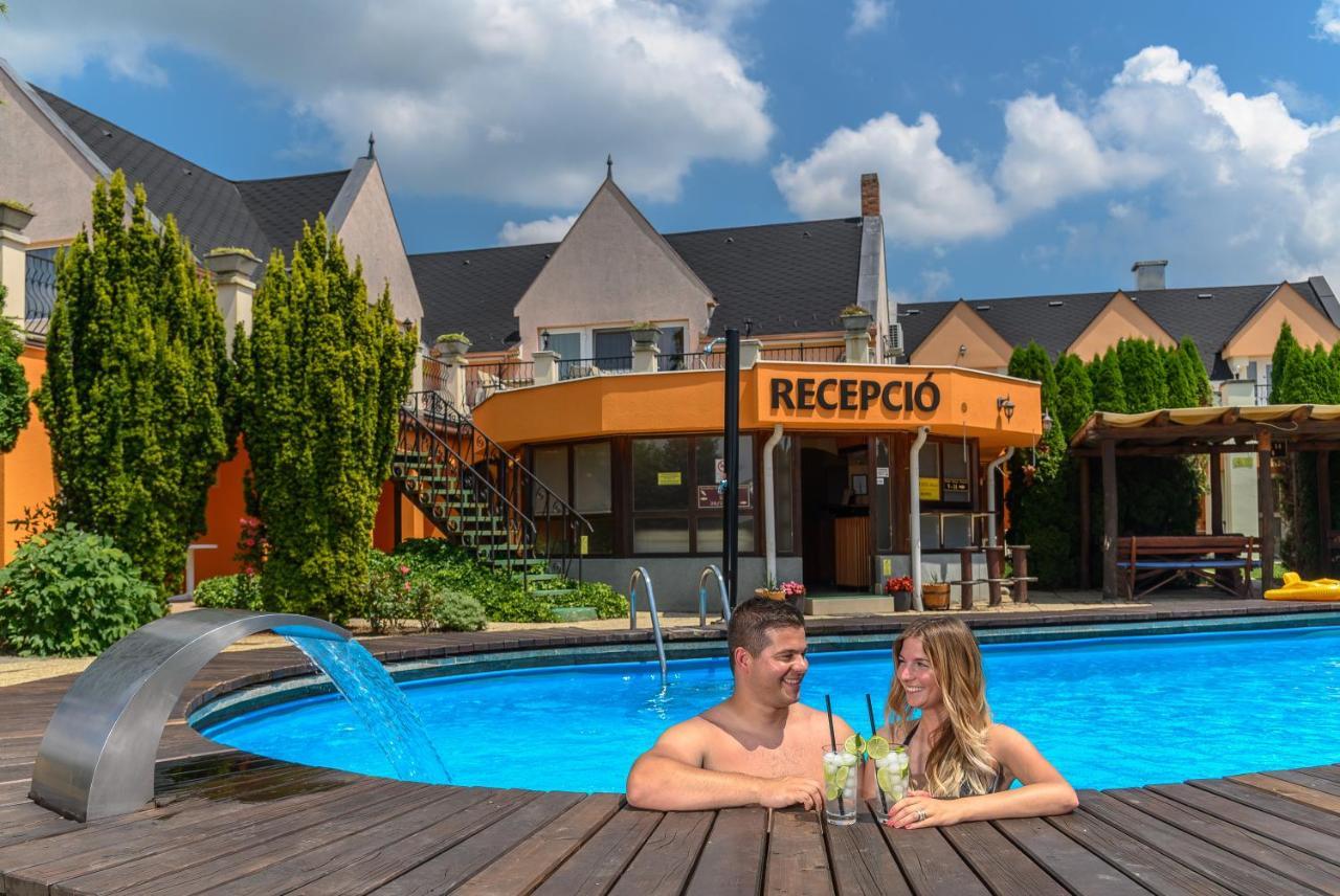 Az Idill Hotel Cserszegtomaj Luaran gambar